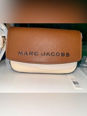 Marc Jacobs Two-Tone Tan and Cream Pebbled Leather Crossbody